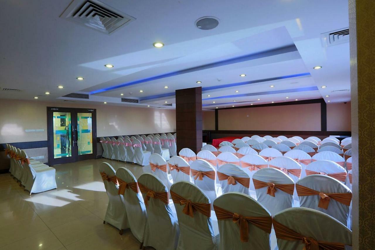 העיר בנגלור Hotel Abhimaani Vasathi, Rajajinagar מראה חיצוני תמונה