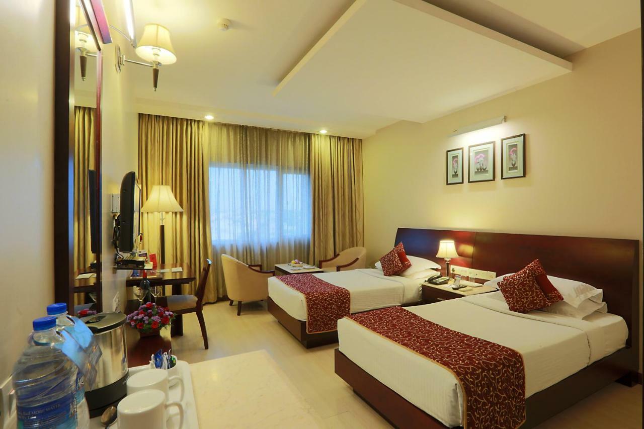 העיר בנגלור Hotel Abhimaani Vasathi, Rajajinagar מראה חיצוני תמונה